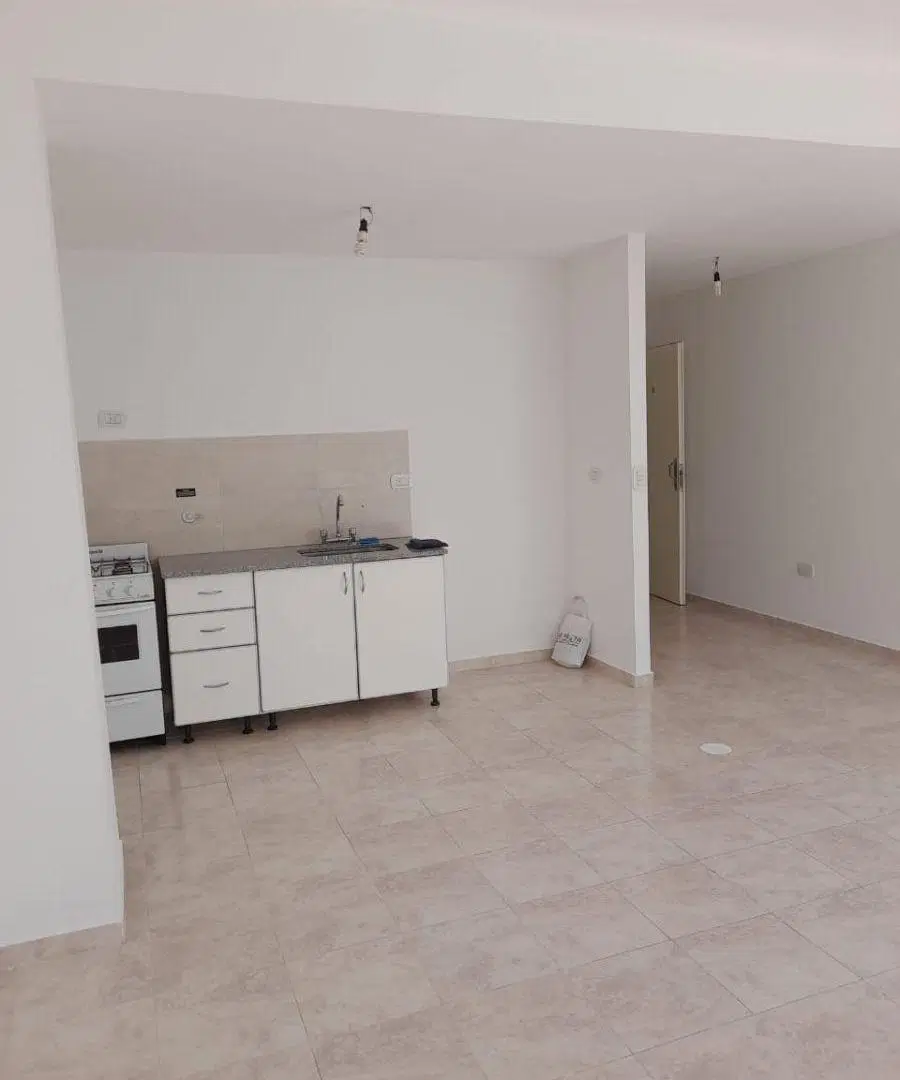 Monoambiente en VENTA en calle 14 entre 64 y 65 1