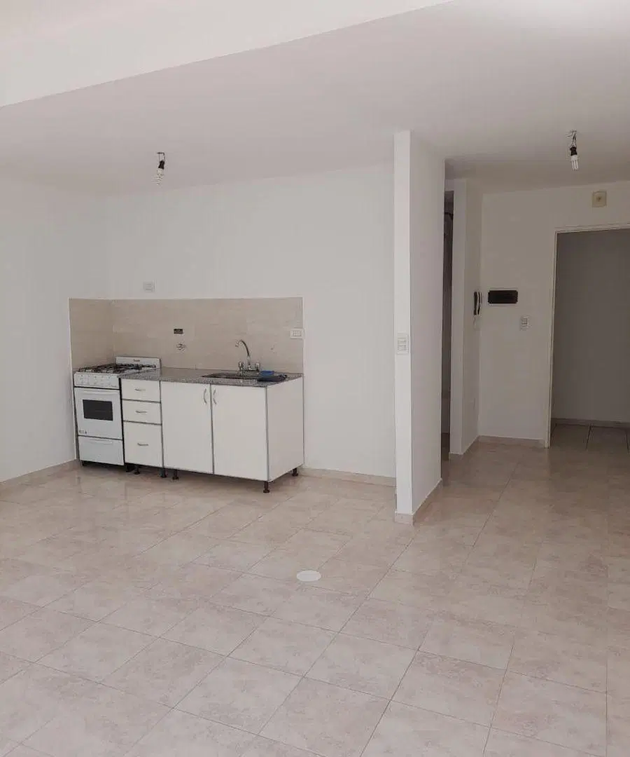 Monoambiente en VENTA en calle 14 entre 64 y 65 2