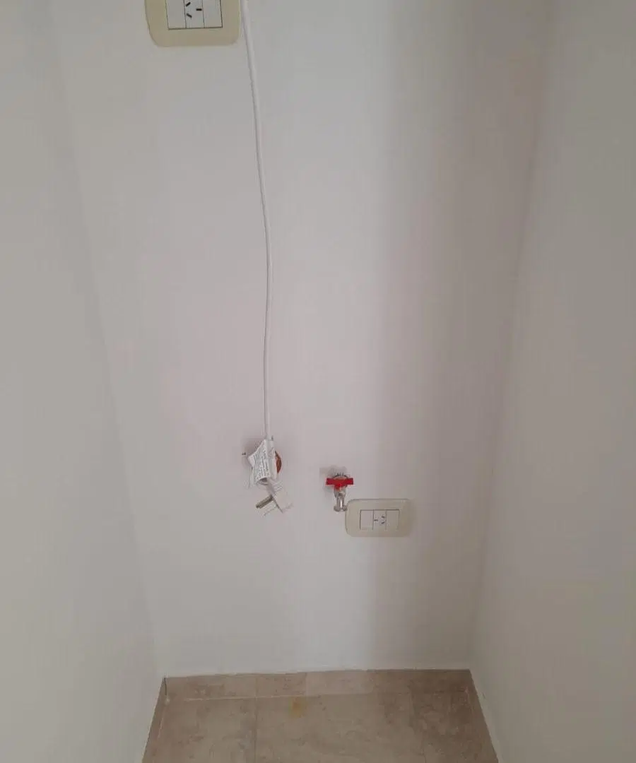 Monoambiente en VENTA en calle 14 entre 64 y 65 4