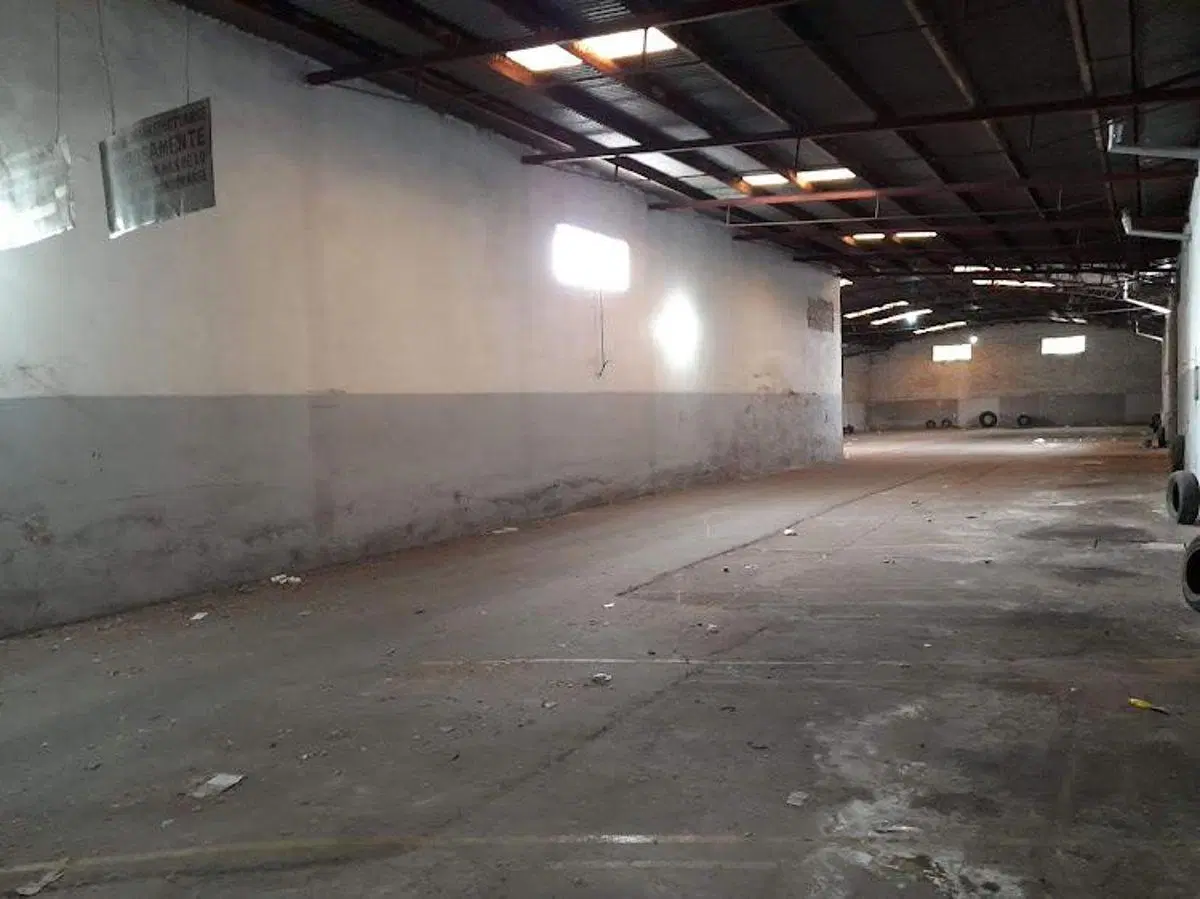 Galpón en VENTA en calle 70 entre 5 y 6 2