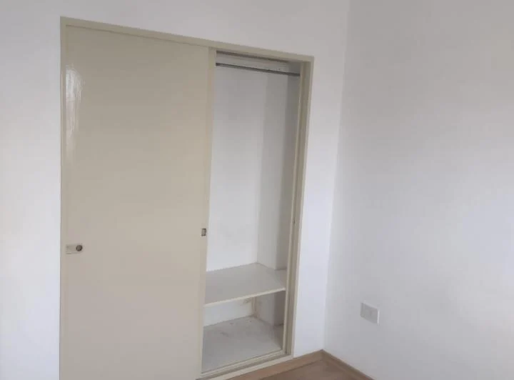 Excelente departamento de dos dormitorios , frente con cocina separada 2