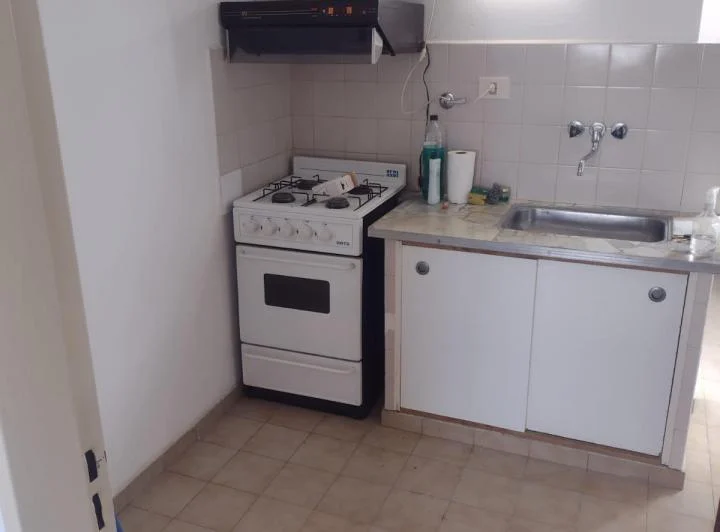 Excelente departamento de dos dormitorios , frente con cocina separada 5