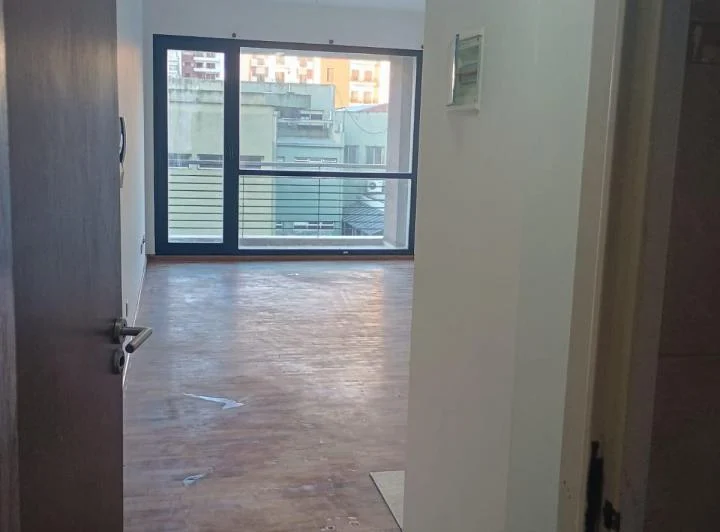 Hermoso Monoambiente en alquiler – Frente, luminoso 2