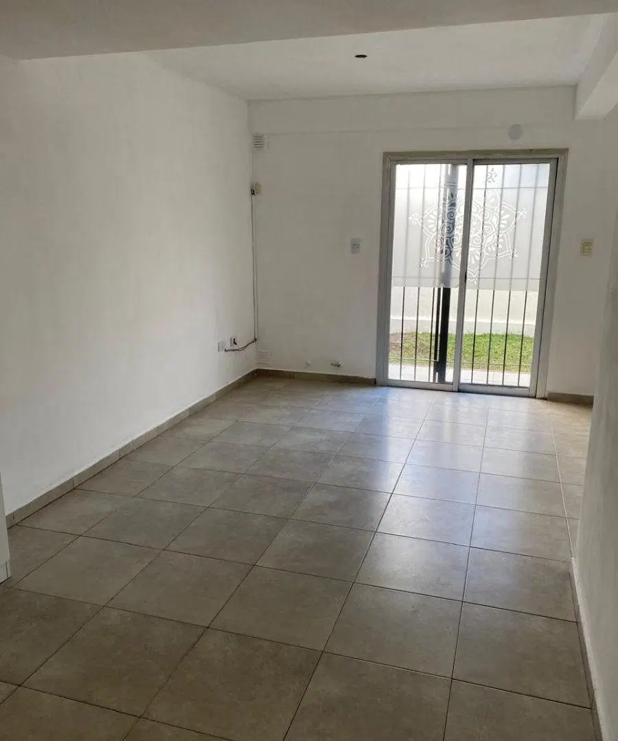 Alquiler depto 1 dormitorio Patio+Cochera 65 y 19 5