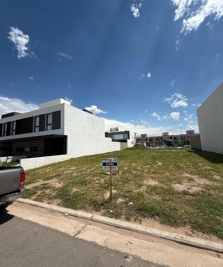 Terreno en venta Colinas de Manantiales