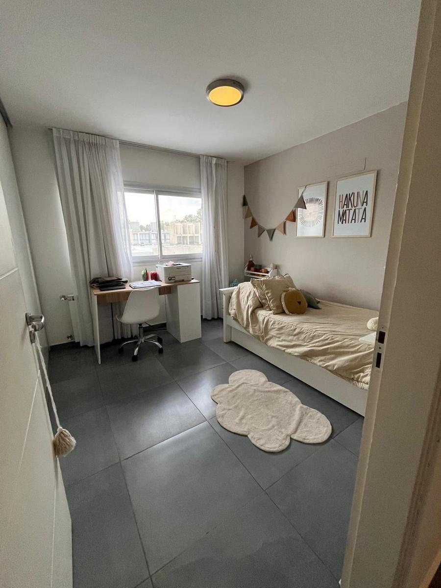Duplex en Venta Claros del Bosque C/pileta 5