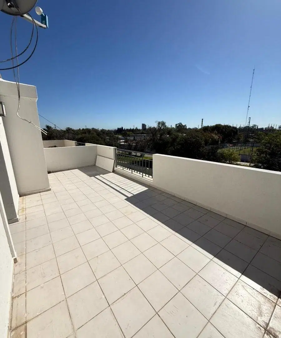 Departamento en Venta 1 dorm en Barrio Jardín con Cochera, Terraza y Pileta 2