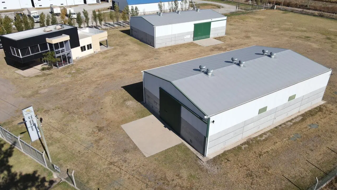 Venta Nave industrial en pilar sobre Autopista Córdoba - Rosario 2