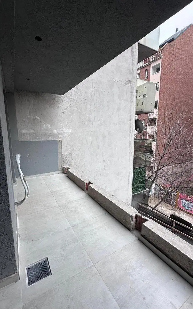 Departamento 2 DORM CON AMPLIO BALCÓN EN NVA CBA 5