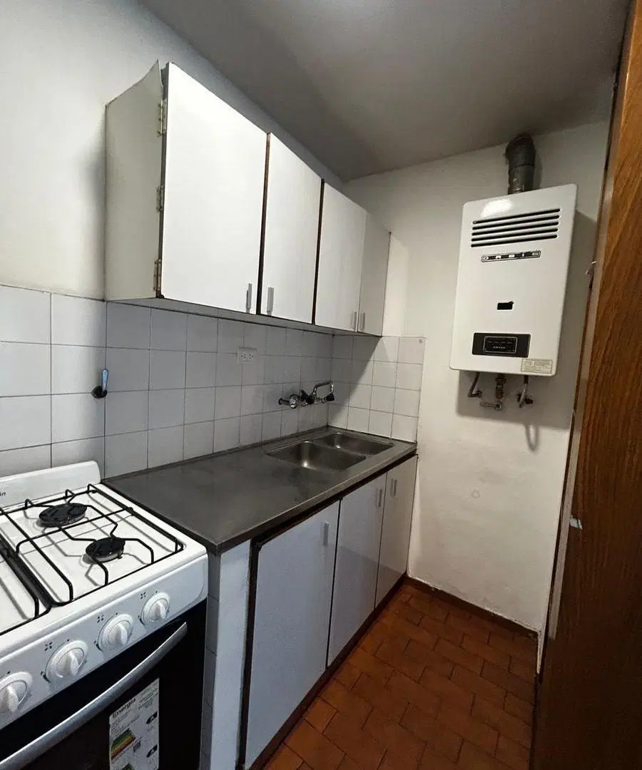 ALQUILER 1 DORMITORIO, MAIPU ESQ OLMOS. 2