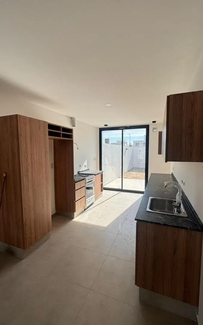Duplex 2 dorm en Planta Baja en Colinas de Manantiales 4