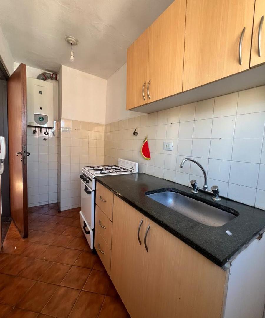 Foto de Departamento de 1 dorm en alquiler con balcon Alberdi, imagen 4