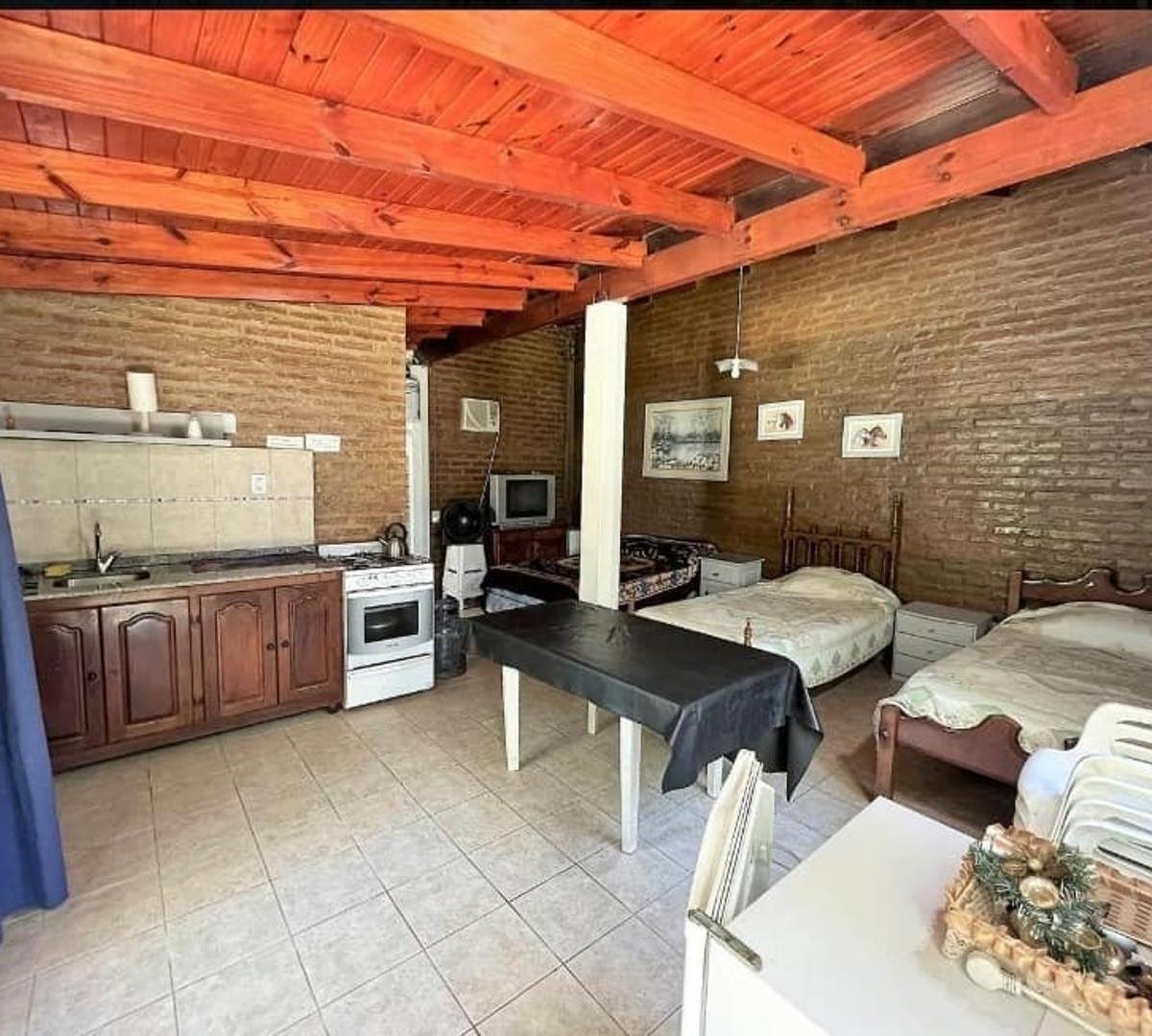 Se Vende: Paso de La Patria, Lote con Cabañas 4