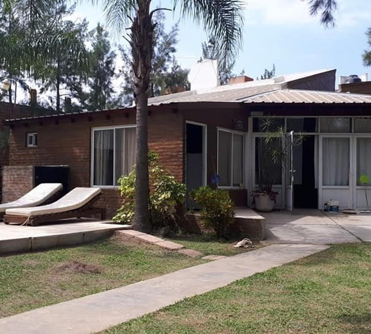 Se Vende: Paso de La Patria, Lote con Cabañas 3