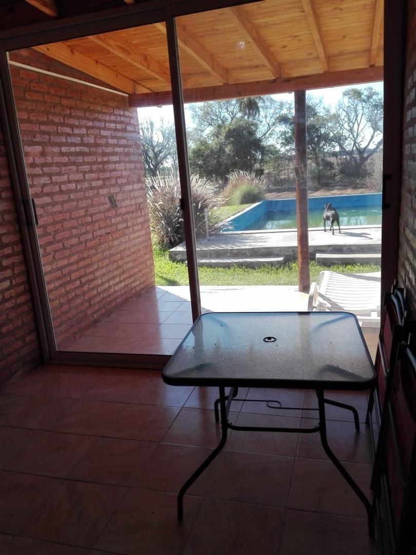 Se Vende Casa de 2 Dorm. y Pileta en Paso de La Patria 3