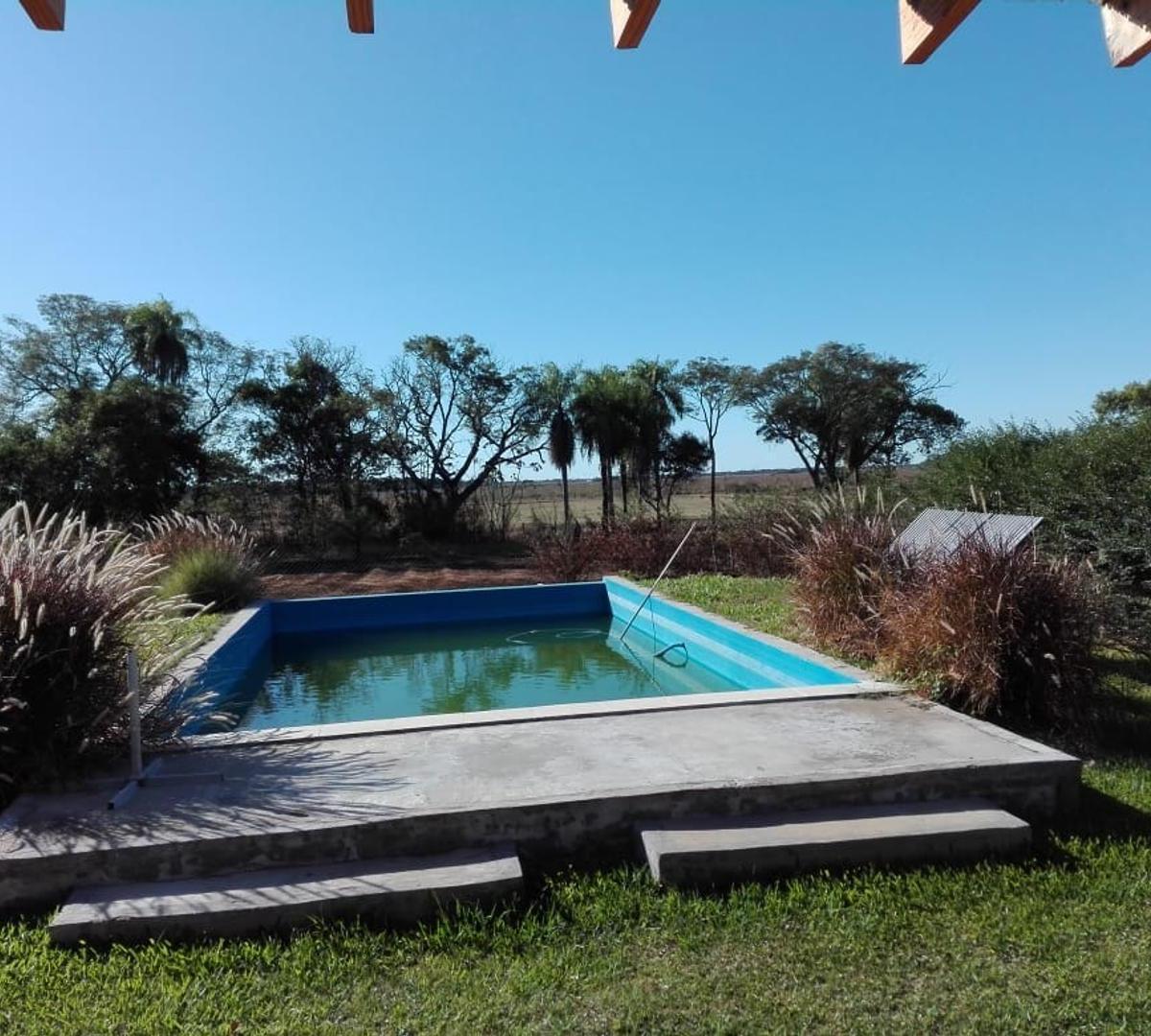 Se Vende Casa de 2 Dorm. y Pileta en Paso de La Patria 2