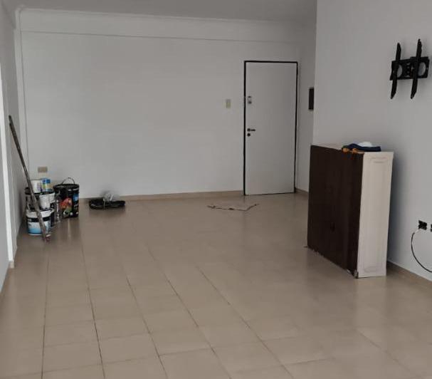 Se Alquila departamento de 2 dormitorios 3