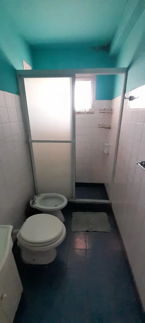 Se ALQUILA Departamento 4