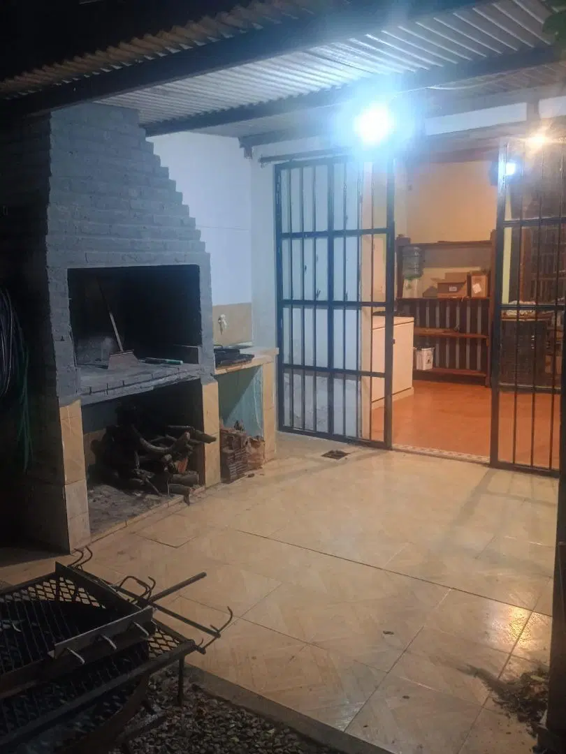 ALQUILER | CASA DE 3 DORMITORIOS – BARRANQUERAS 2
