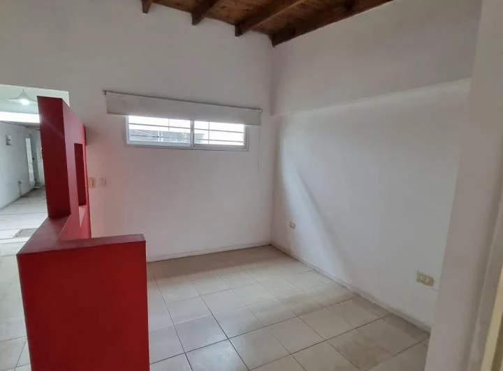 Amplio Monoambiente en Alquiler. 2