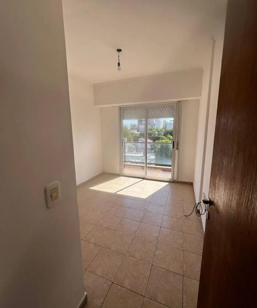 Venta Departamento dos dormitorios con cochera 70 m2 5
