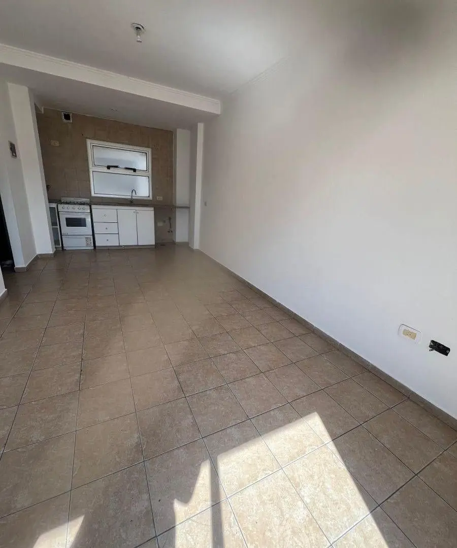 Venta Departamento dos dormitorios con cochera 70 m2 3