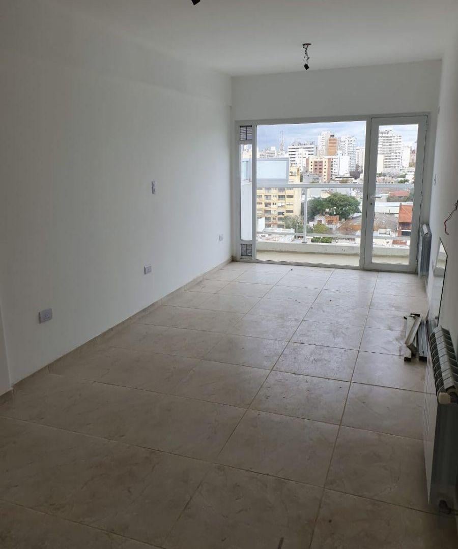 Foto de Monoambiente con balcón en alquiler, imagen 1