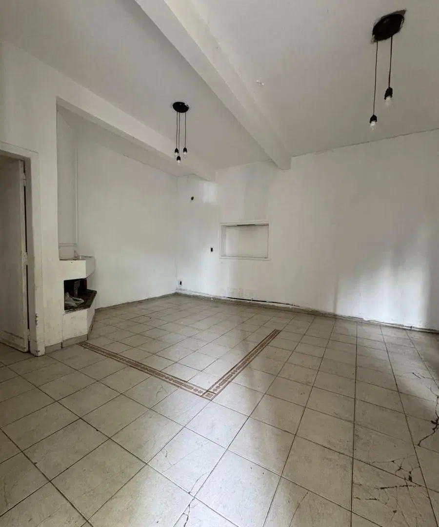 Casa con Patio en Castelar, Aristobulo del Valle al 300 2