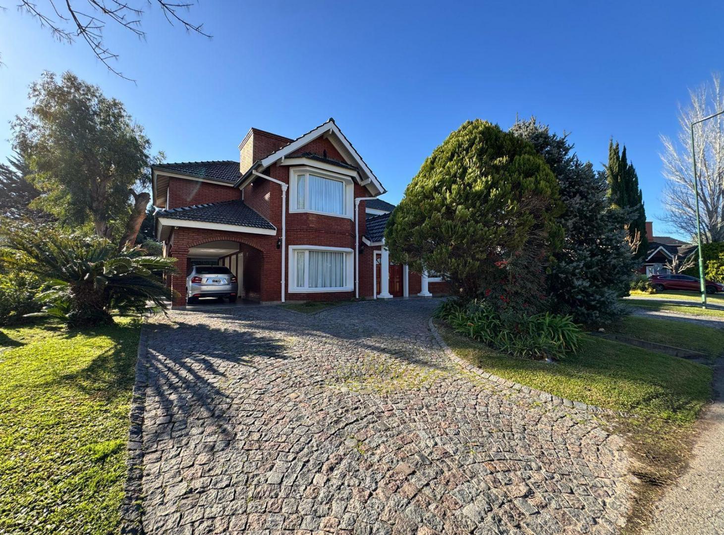 Foto de Hermosa Casa en Barrio La Deseada, Ezeiza., imagen 2
