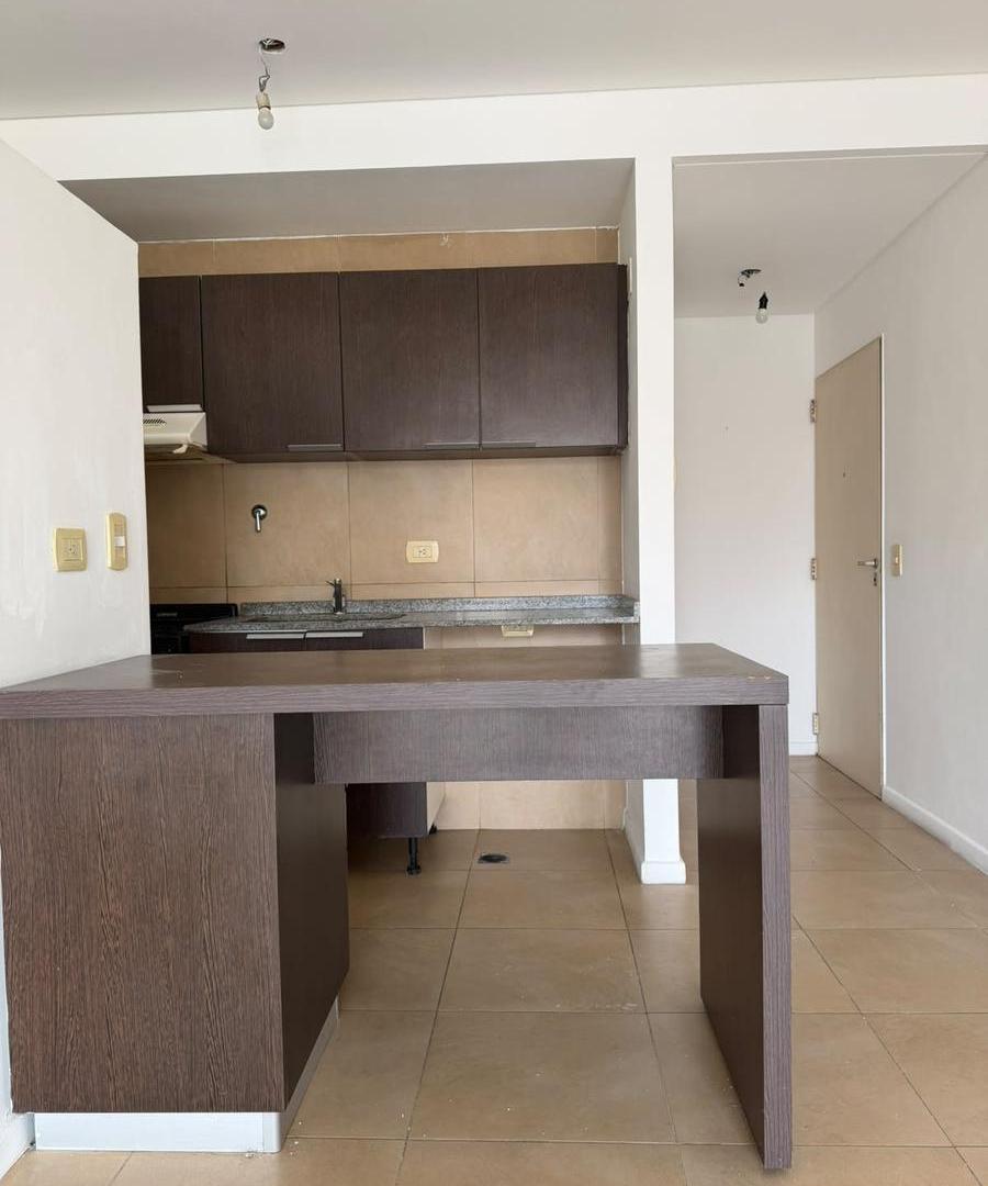 Foto de Departamento Dr. Pedro Ignacio Rivera al 4800, imagen 5