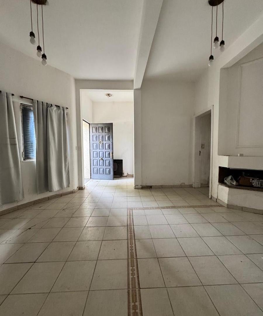 Foto de Casa con Patio en Castelar, Aristobulo del Valle al 300, imagen 4