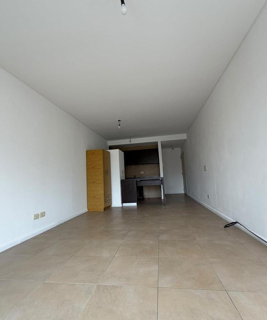 Foto de Departamento Dr. Pedro Ignacio Rivera al 4800, imagen 4