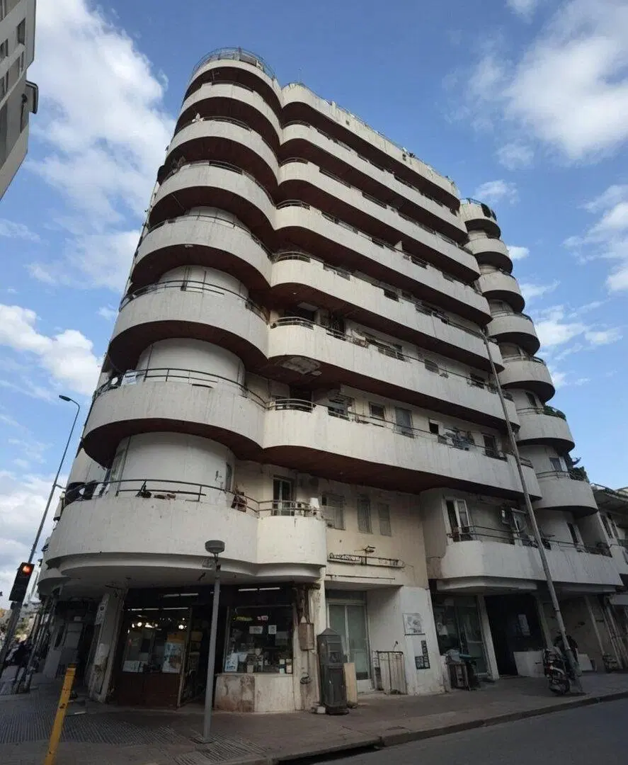 Departamento 2 Dormitorios con Balcón en Alquiler - Centro 5