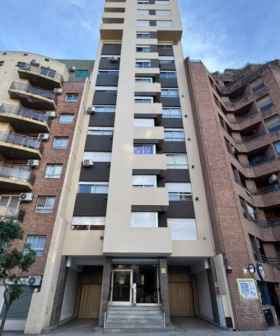 Departamento 3 Dormitorios con Cochera - Nueva Cordoba 2
