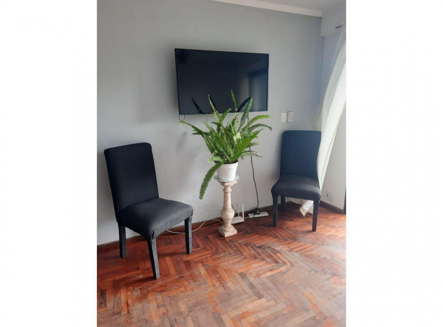Duplex 2 Dormitorios Amoblado con Doble Balcon Frente al Parque Sarmiento Nueva Cordoba