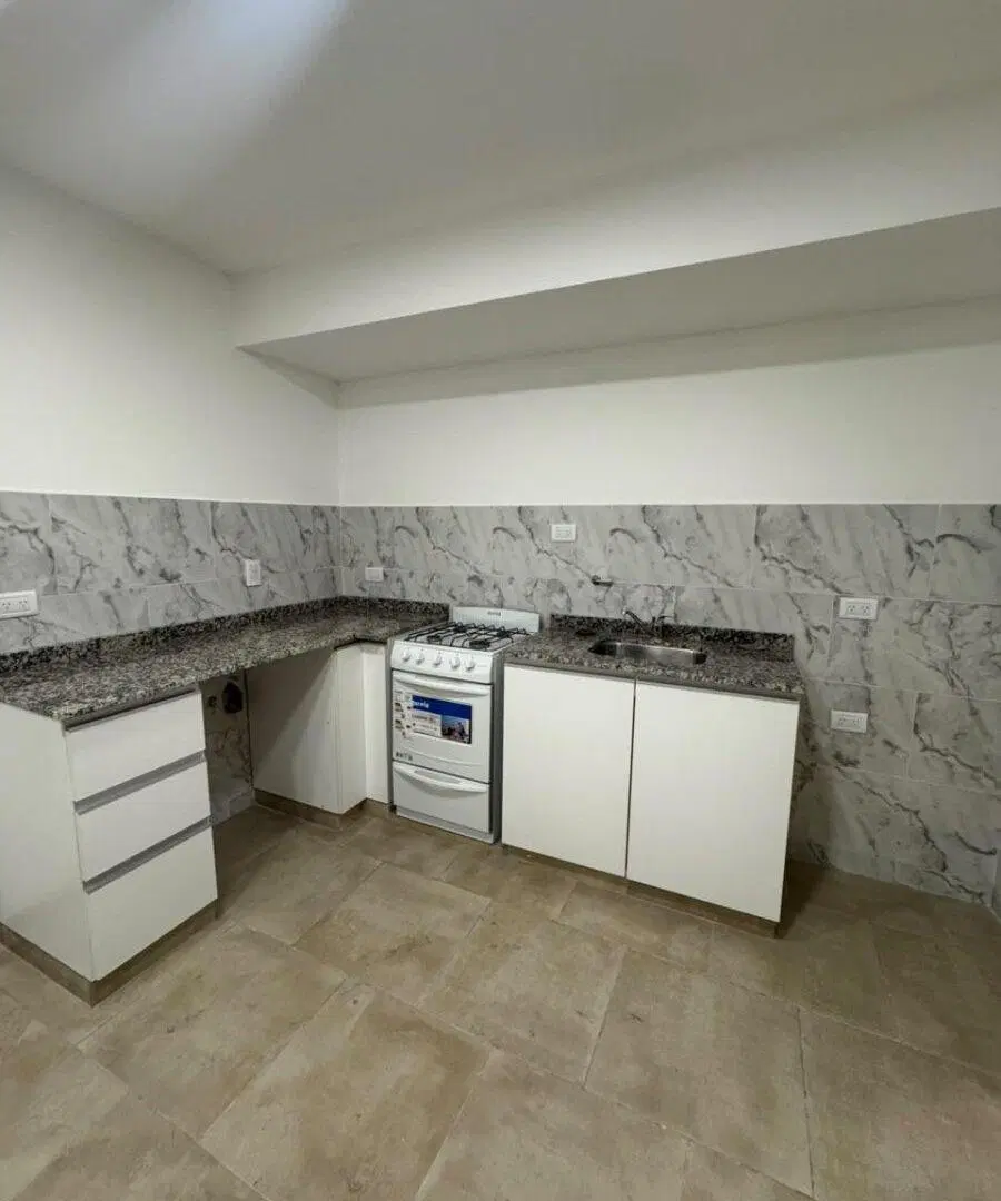 Departamento 2 Dormitorios con Balcon a Estrenar - B° Alberdi 3