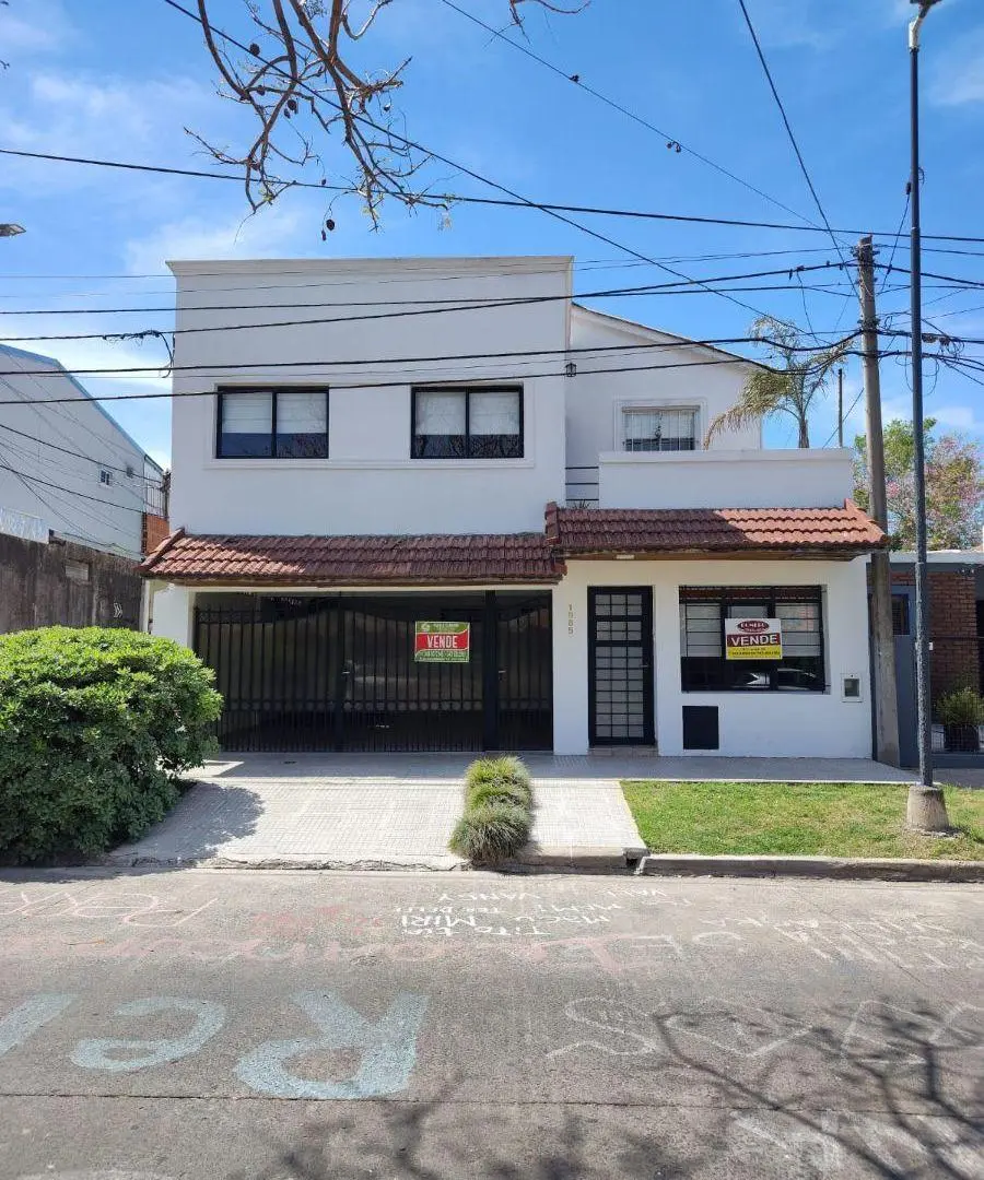 Casa en Paraná 4 dormitorios 2 baños 2 cocheras 4