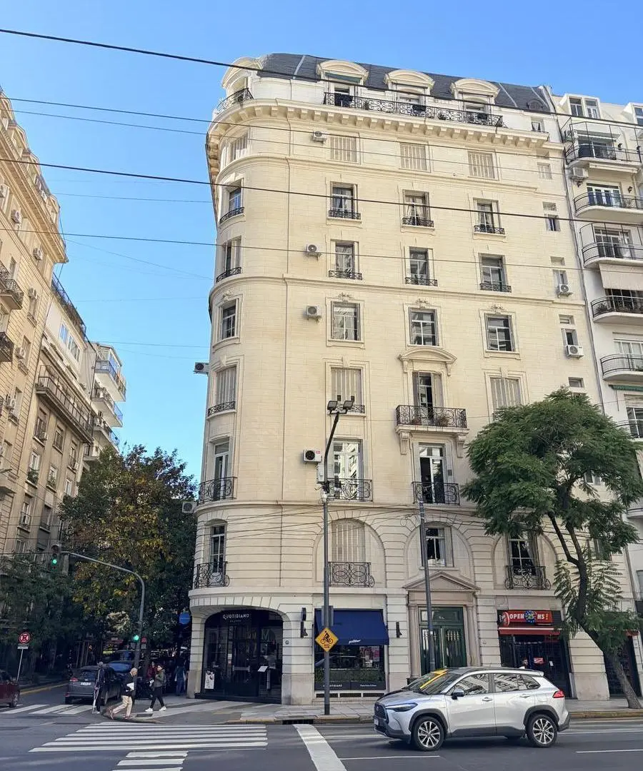 Alquiler Callao esq Juncal Recoleta estilo frances 3 dorm y dep DIVINO! 2