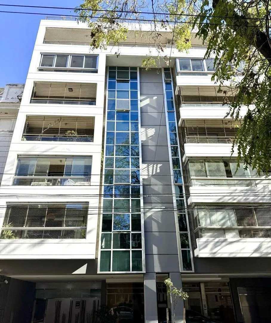 Venta de departamento cuatro ambientes en Palermo Chico 2
