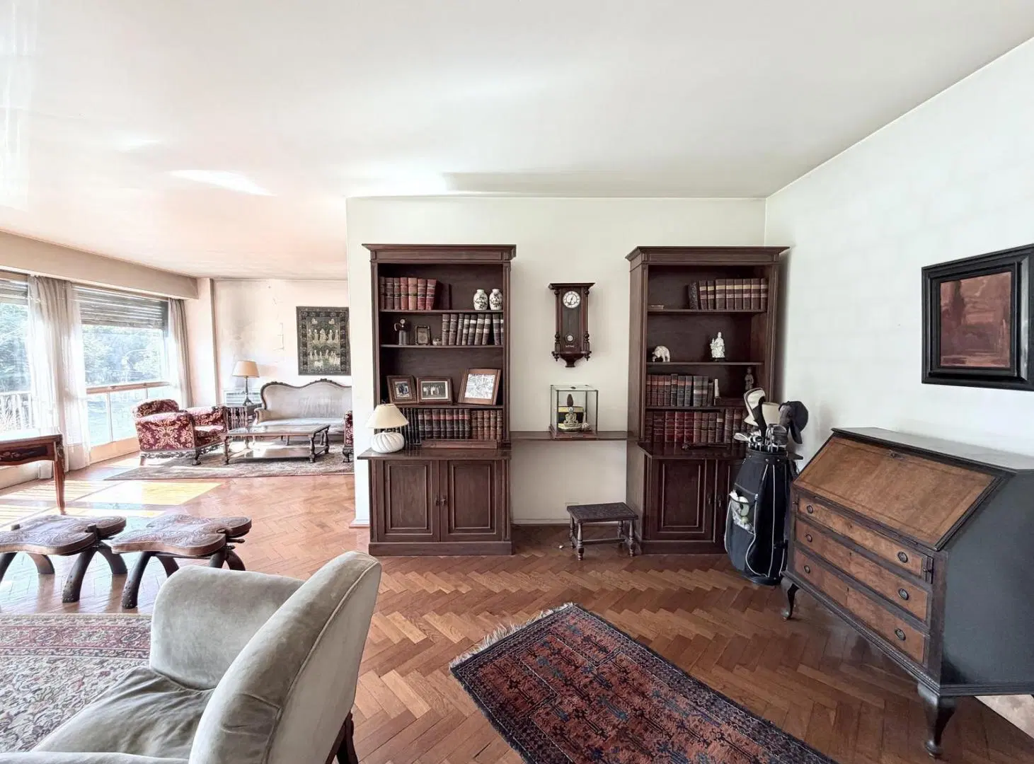 Departamento 5 dormitorios en venta en Recoleta sobre Av. del Libertador frente a plaza, todo verde. 5