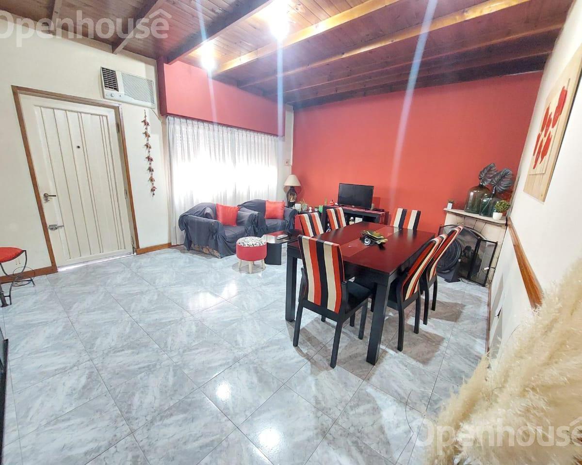 PH 4 AMBIENTES CON ENTRADA INDEPENDIENTE Y TERRAZA EN PARQUE AVELLANEDA