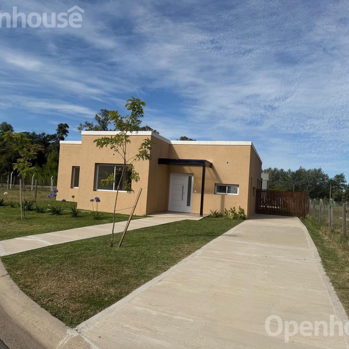 Venta Casa con Piscina en Barrio San Pablo 5