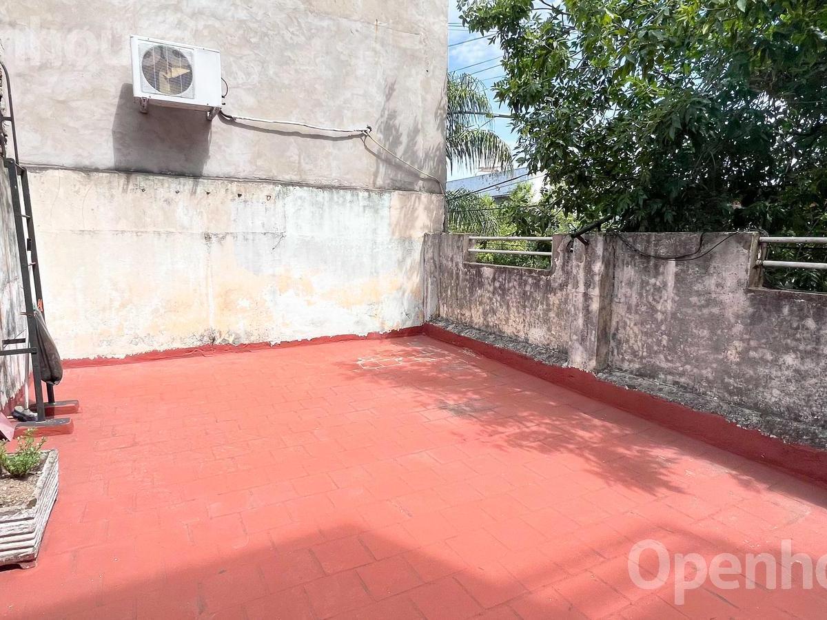 Venta Casa Amplia y Luminosa en El Corazón de Mataderos 4