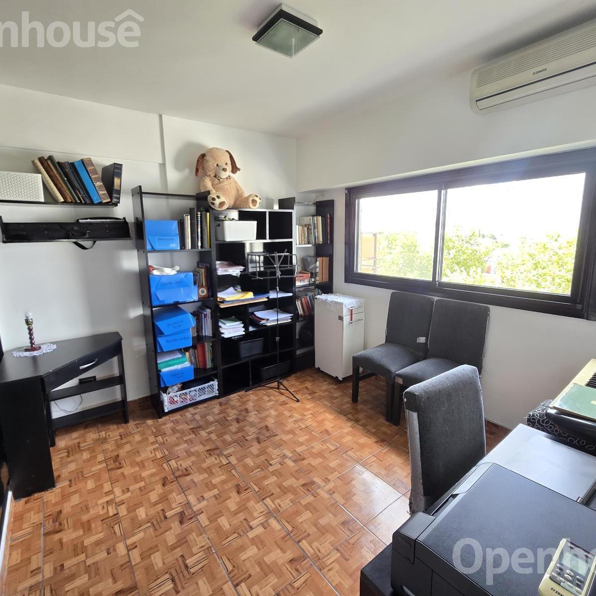 Venta Departamento 3 Ambientes con Balcon y Cochera en Velez Sarsfield 2