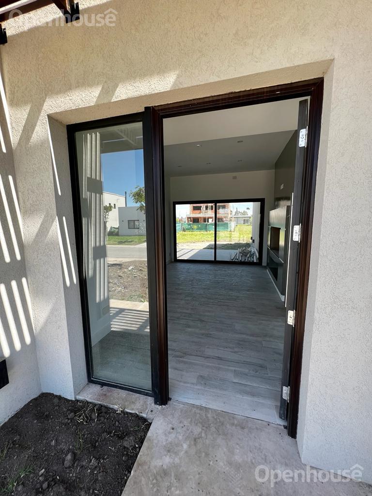 Casa MODERNA EN EL BARRIO DE SAN PABLO!!!!!