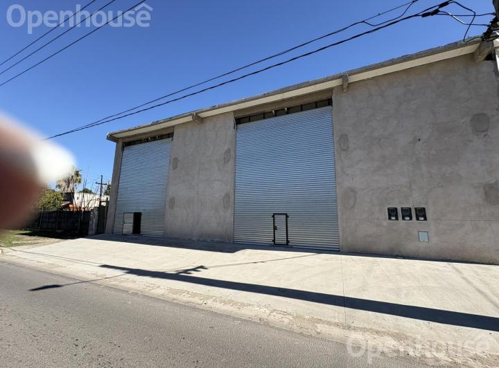 ALQUILER- EXCELENTES LOCALES COMERCIALES DE 123 M2- UBICACION UNICA 1