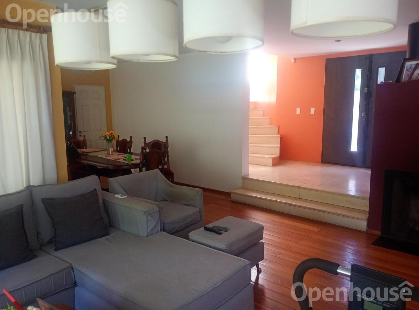 Venta casa 4 Amb - Don Torcuato - Tigre - B° El Triángulo - Apto crédito -