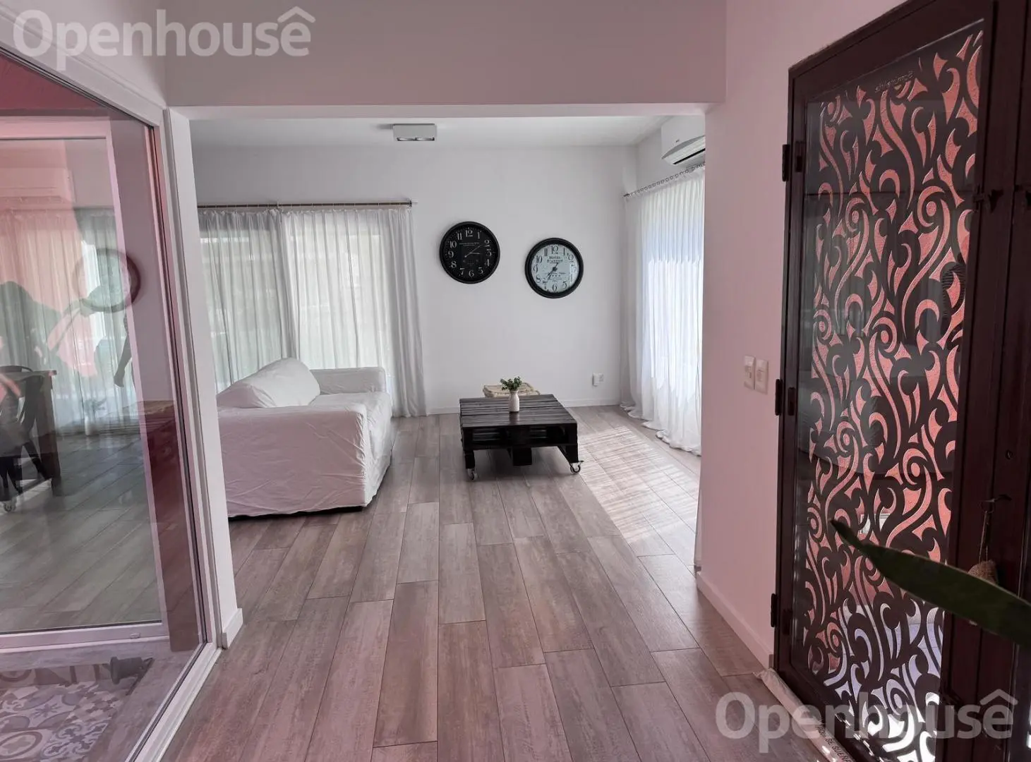 Venta casa impecable en Altos de Campo Grande Pilar 2