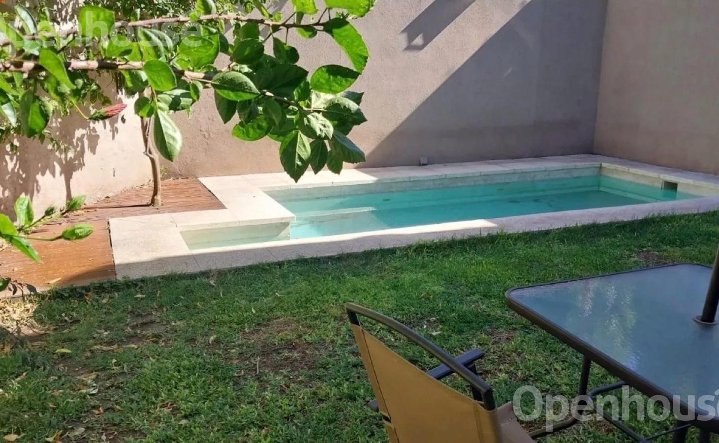 Casa en venta en Villa Devoto , con Jardin y Piscina