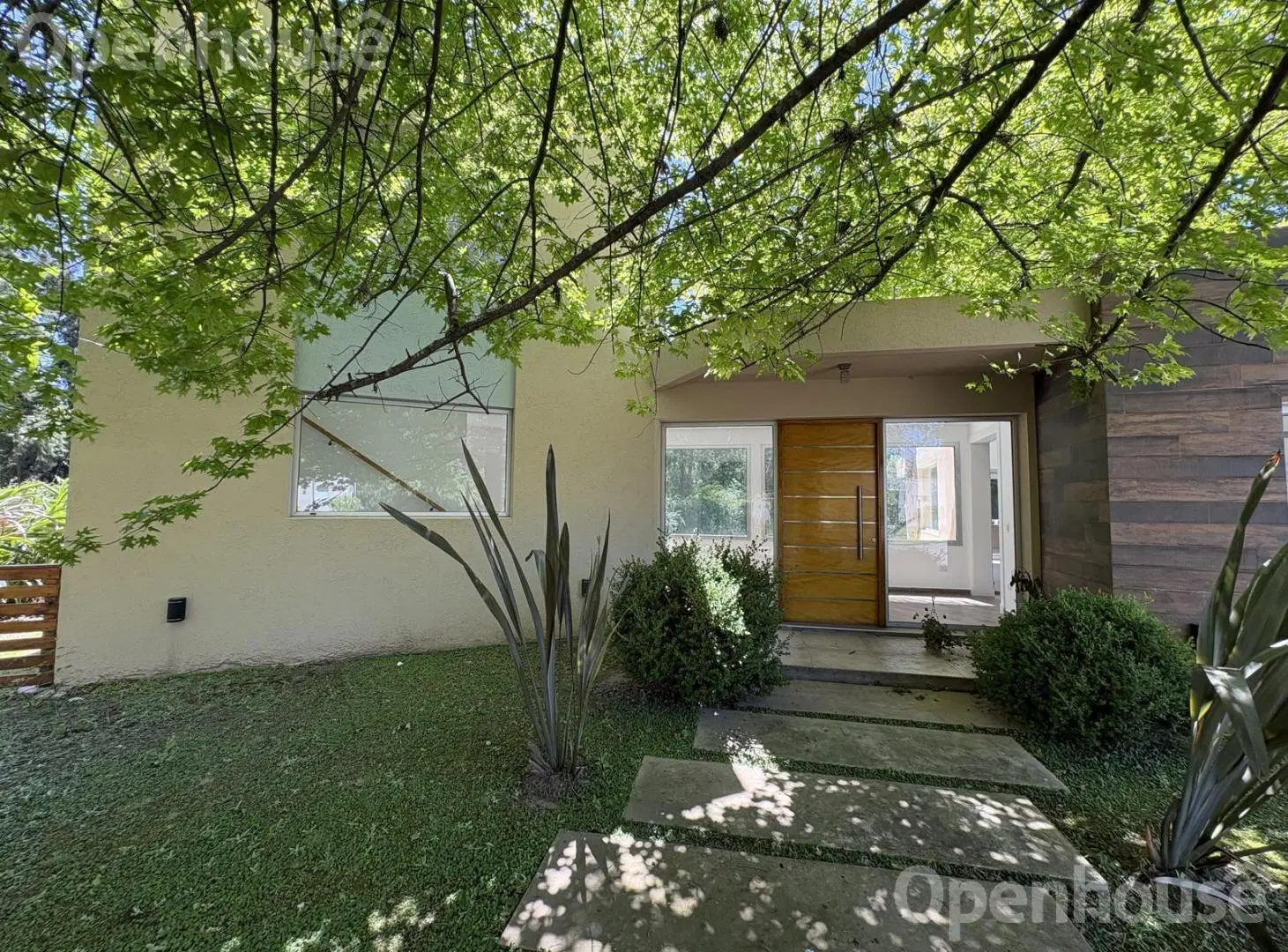 VENTA-EXCELENTE CASA EN BARRIO SANTA SILVINA- LISTA PARA MUDARSE- APTA CREDITO 2